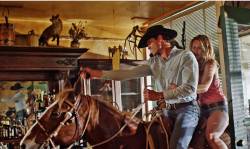 Cowboys vs Dinosaurs HD (movie)